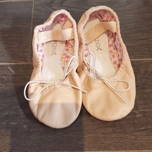 Girls leather full sole ballet slippera size 11